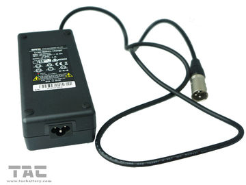 36V 또는 43.8V 2A E 자전거를 위한 영국 마개를 가진 휴대용 배터리 충전기